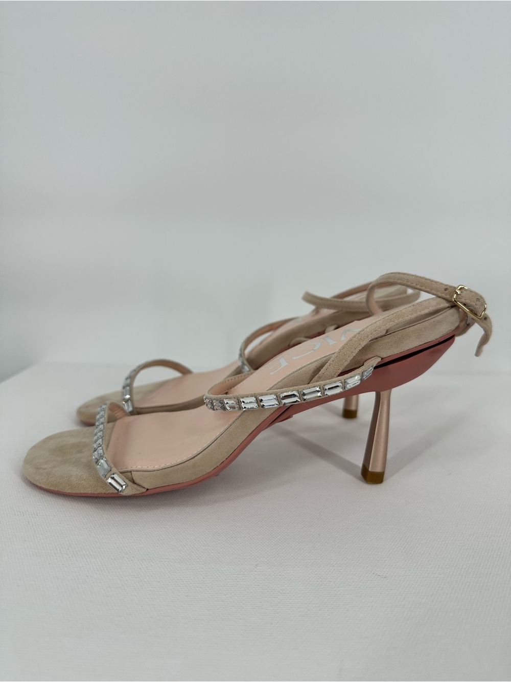 VICE VERSA Marina Beige Crystal Strap Convertible Sandel Heels to Flats Size 7 - Picture 4 of 16